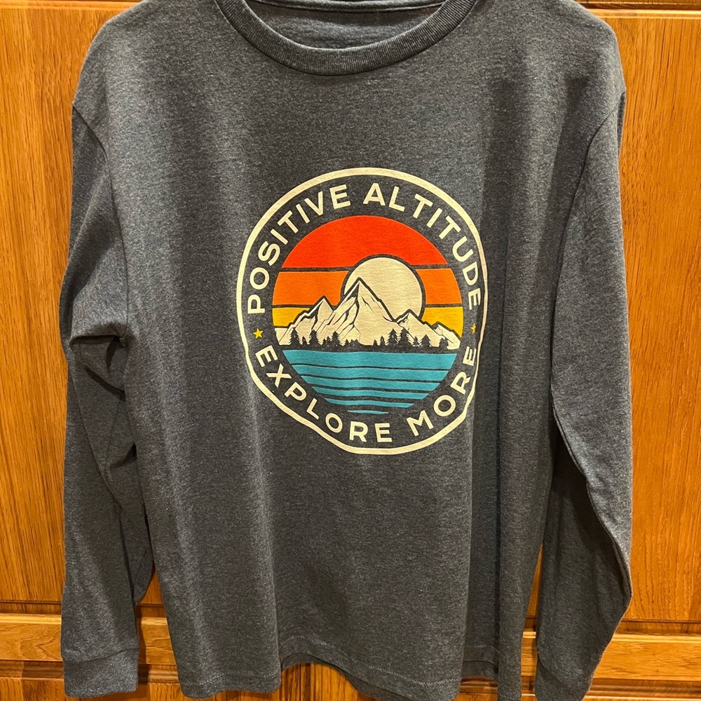 Gray Long Sleeve Tee with Mountain Graphic